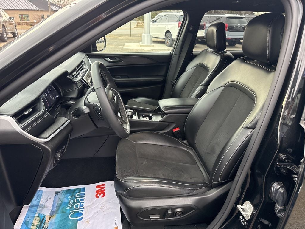 2024 Jeep Grand Cherokee L Altitude