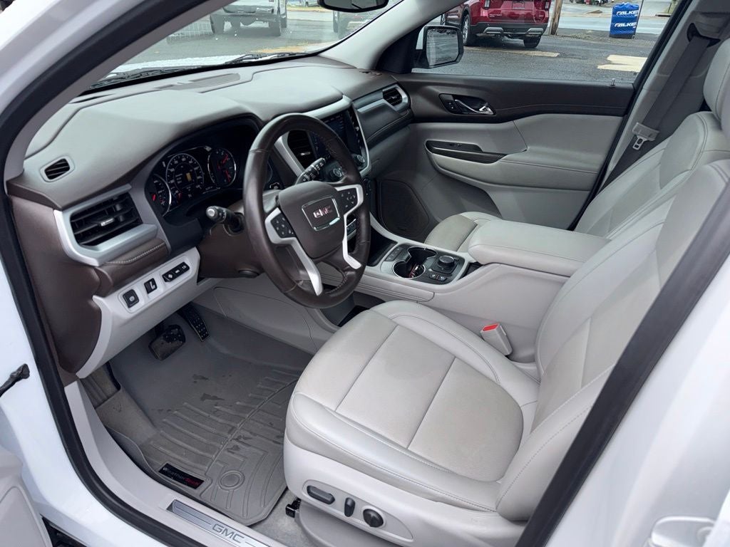 2023 GMC Acadia SLT
