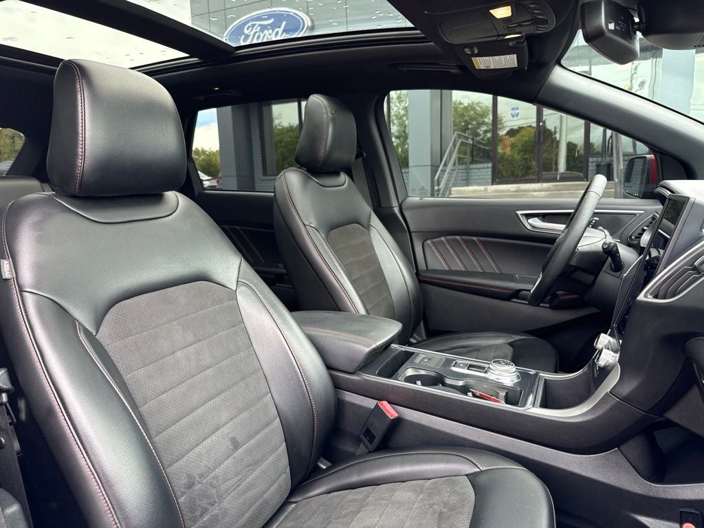 2022 Ford Edge ST Line