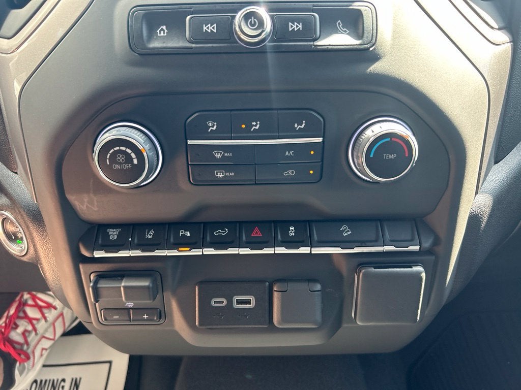 2025 Chevrolet Silverado 2500HD Custom