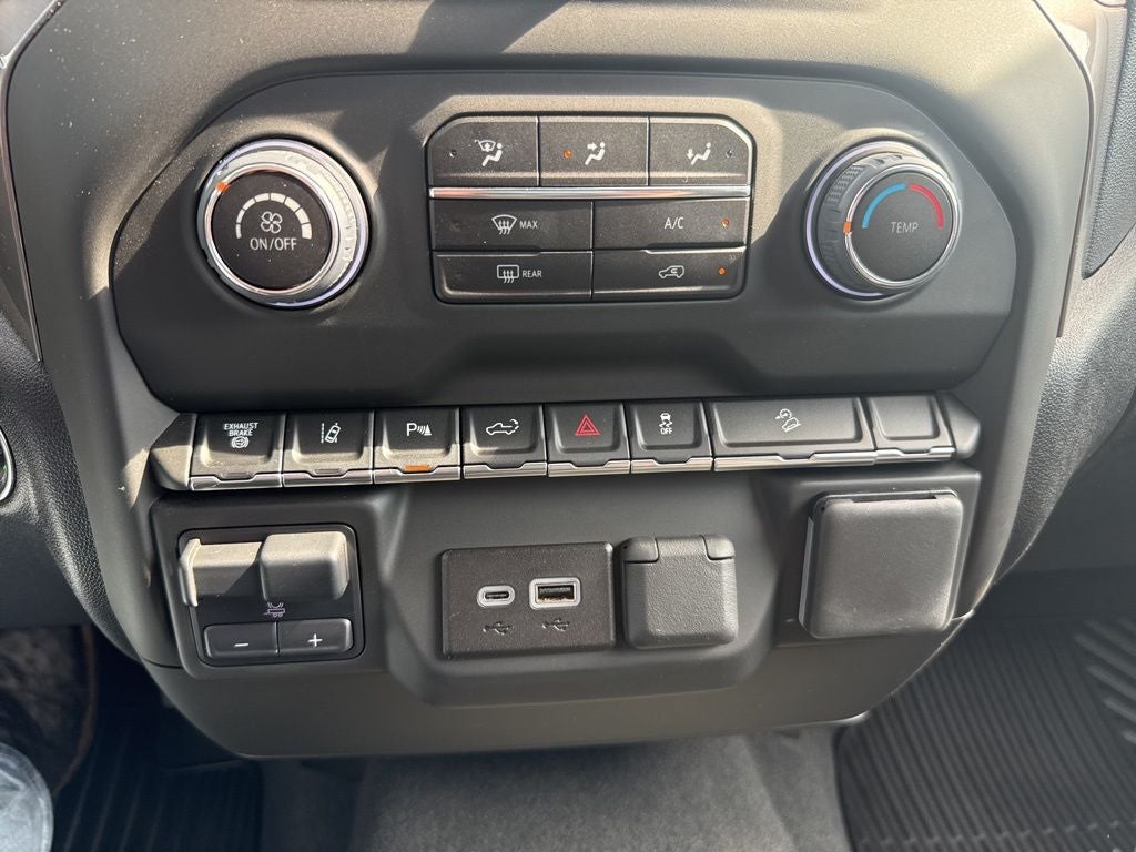 2025 Chevrolet Silverado 2500HD Custom