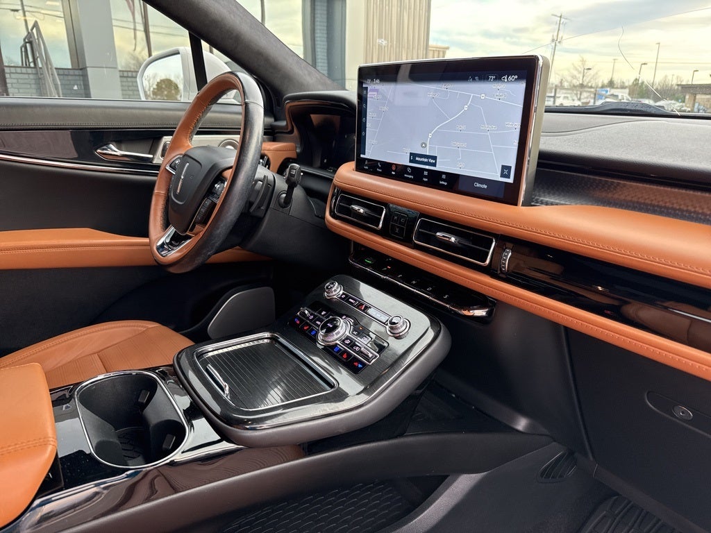 2022 Lincoln Nautilus Black Label