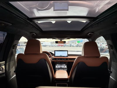 2022 Lincoln Nautilus Black Label