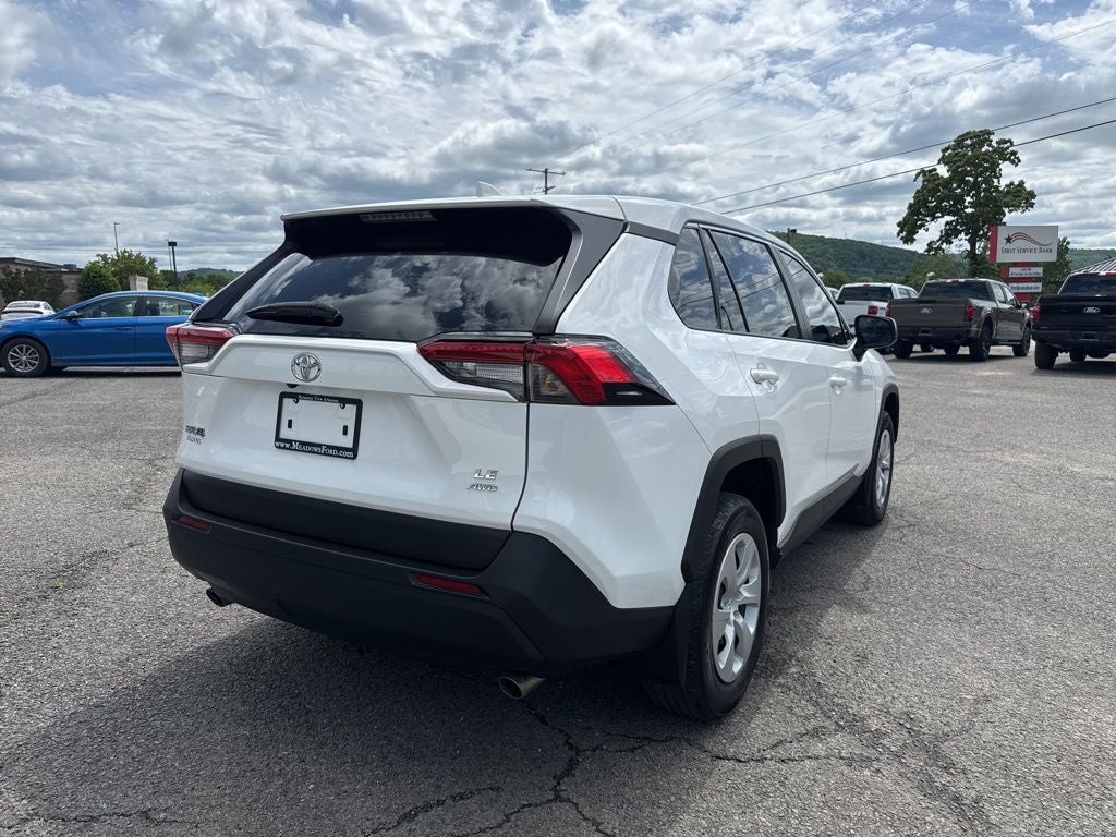 2024 Toyota RAV4 LE