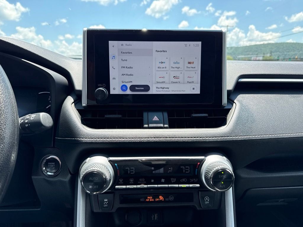 2025 Toyota RAV4 XLE