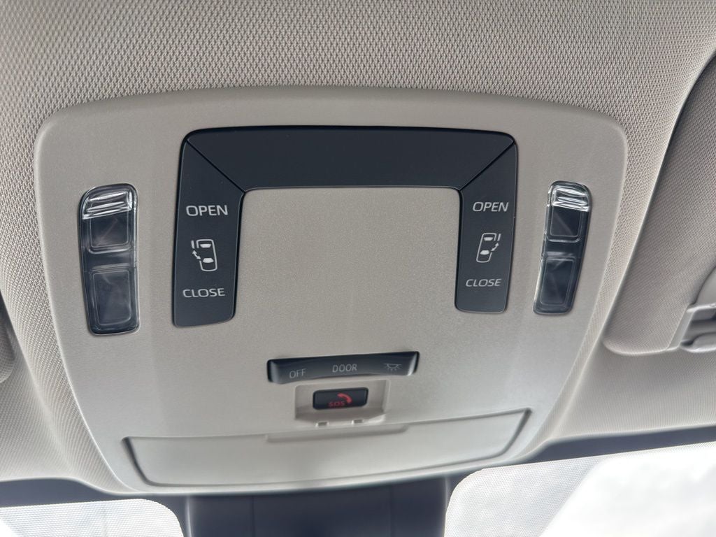 2024 Toyota Sienna LE 8 Passenger