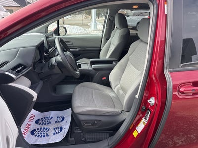 2024 Toyota Sienna LE 8 Passenger