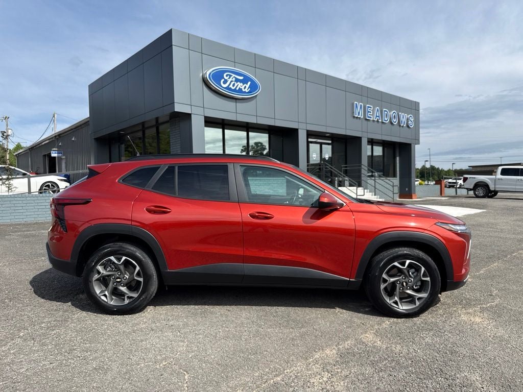2024 Chevrolet Trax LT